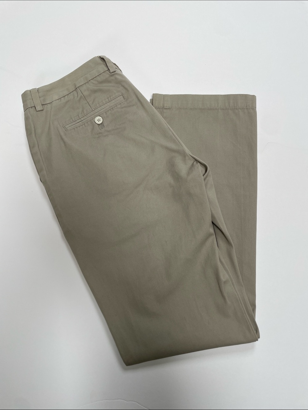 Vineyard Vines Men's Straight Chinos in Olive